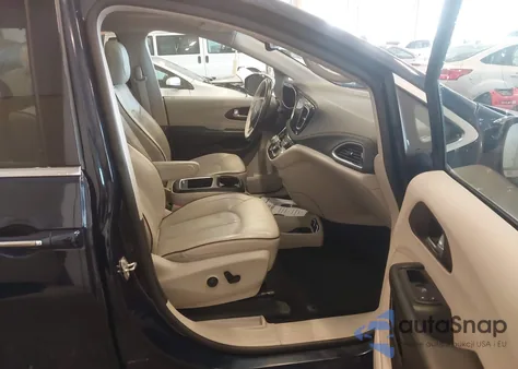 2020 Chrysler Pacifica Limited z USA, uszkodzony, nr VIN 2C4RC1GG3LR102846